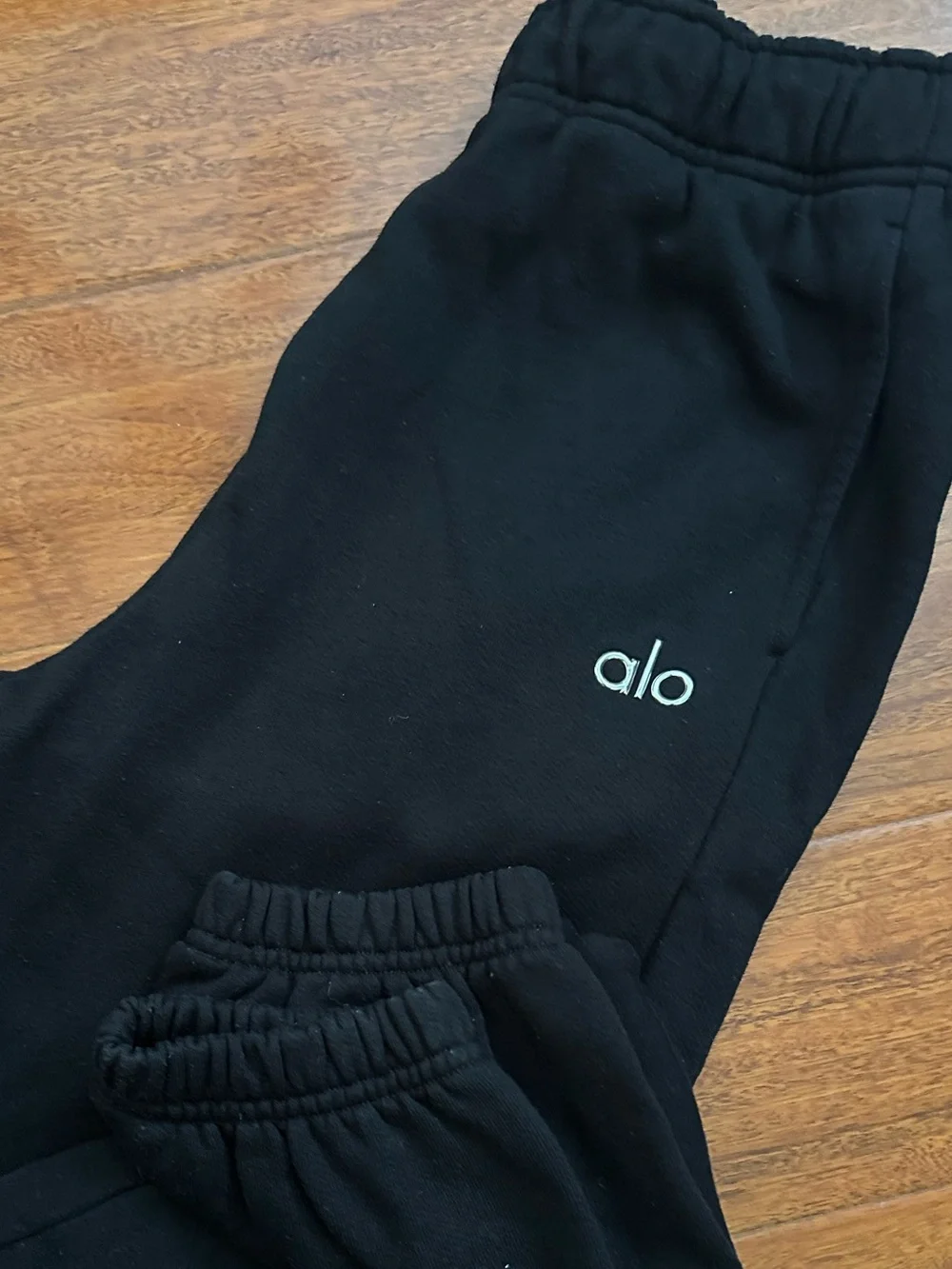 ALO Yoga Black Accolade Sweatpant szXS